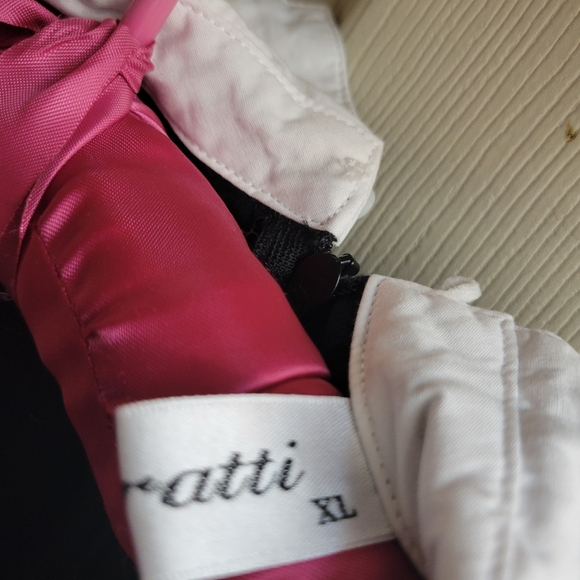 Dress for Wednesday - Picture 6 of 7